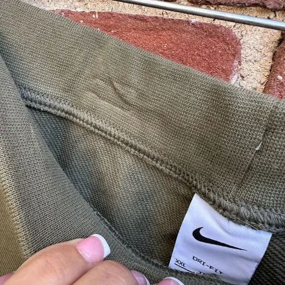 Nike One Therma-FIT Joggers sweatpants Olive Green Women’s XXL Plus Size NWT - Picture 9 of 11